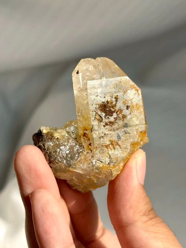 Tibetan Himalayan Crystal – Twisted Structure & Colorful Ore Rind 13N