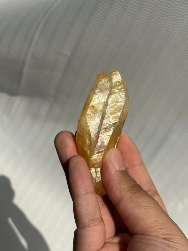 461327e1d9e76d83bd67fe56ab7cf6a7 Gold geometric shape Himalayan crystal 10C