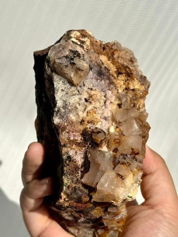 79e9361cb1c98757d84900f9067f29af Rainbow-colored fluorite calcite coexists with various minerals 10F