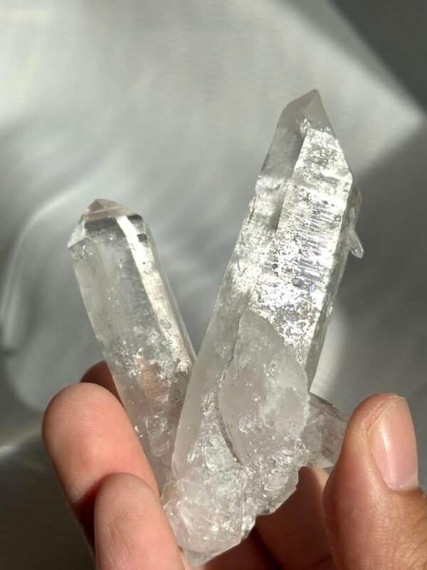 816e1b3302b22eb60688fda4262b28d9 Twin White Transparent Himalayan Crystal 11M