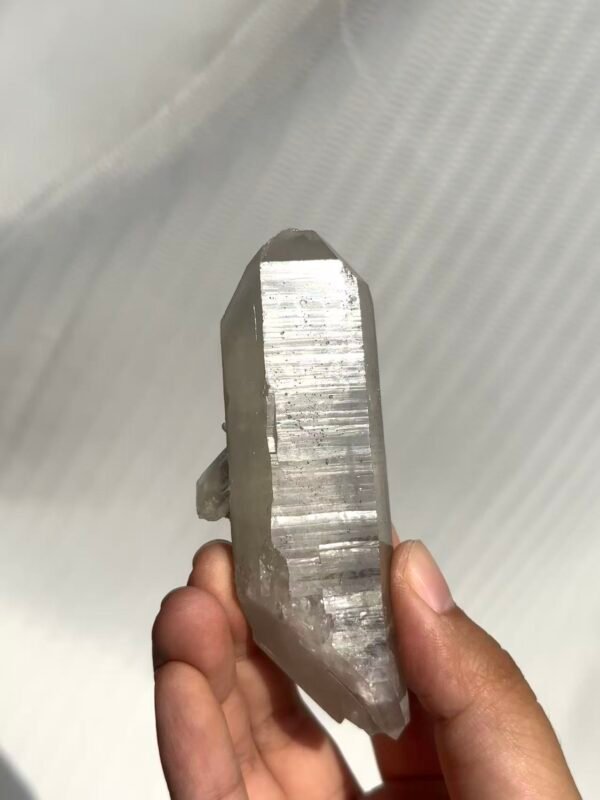 Silver fine flash special mineral leather double-pointed Himalayan crystal hand grip  10I