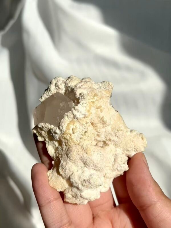 a0ac8c62a92171df8d72e84a55020aef Clouds feldstone Himalayan crystal cluster 10M