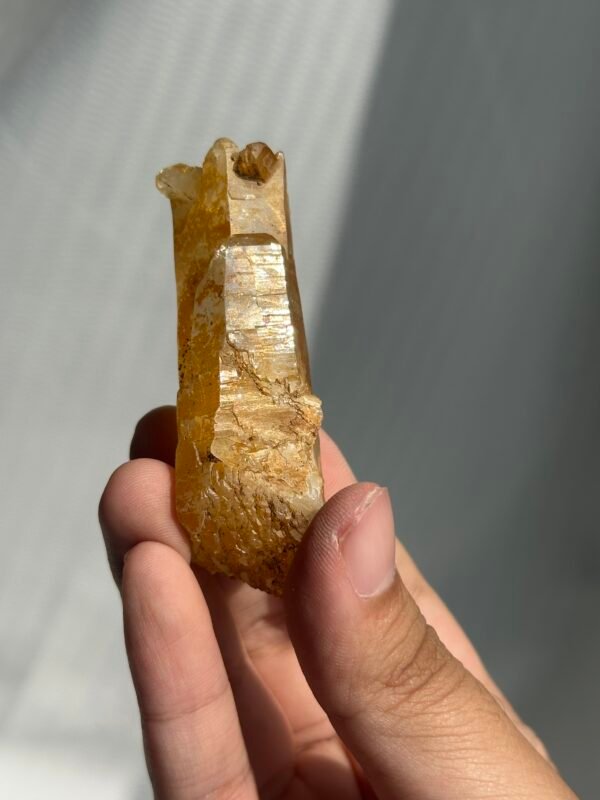 a3bb5abdfaf45c5e32695c2bd9d2153a Yellow gold mineral leather Himalayan double-pointed floating crystal 09H