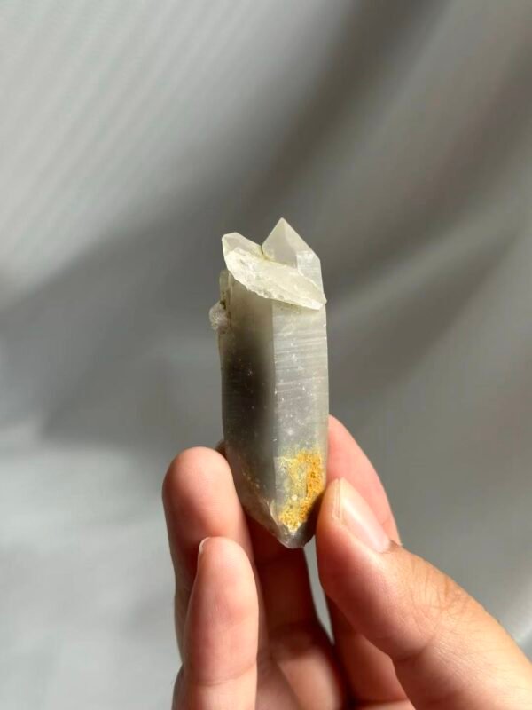 ad5dce174f34cf51c25c4d2709c1d672 Gray Phantom Himalayan Small Single Crystal 13F