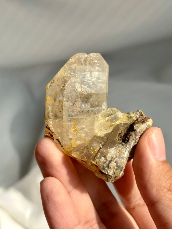 Tibetan Himalayan Crystal – Twisted Structure & Colorful Ore Rind 13N
