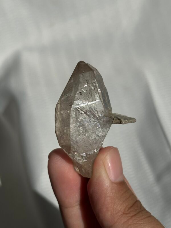 Transparent Small Himalayan Single Crystal with Lamellar Silver Mica Symbiosis  11E