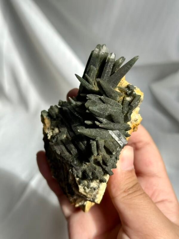 d50819c82aba578036ce22992d58929c Nepalese Green Phantom Laser Wand Himalayan Crystal Cluster 12A