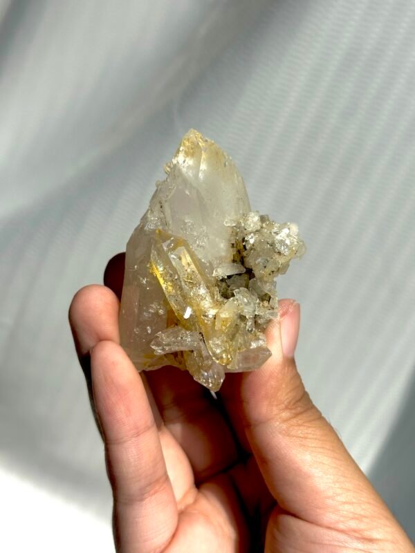 Golden  flower Himalayan crystal  09K